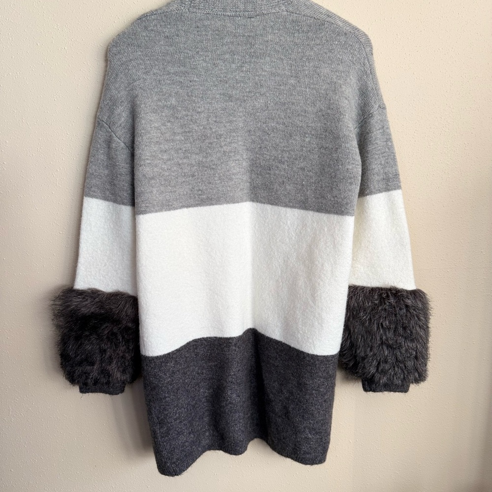 Coco + Carmen Gray Colorblock Cardigan Faux Fur Sleeve S/M - Picture 6 of 11